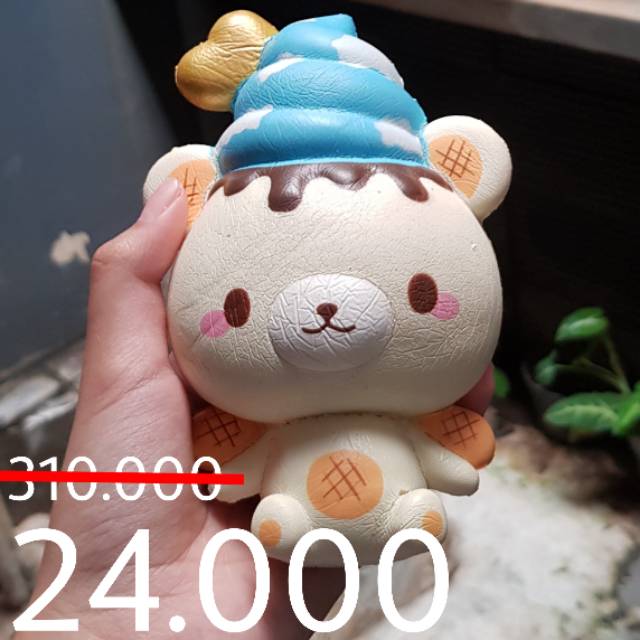 Yummiibear mascot Day