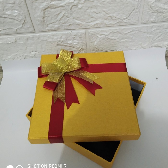 

✨ BISA COD ✨ giftbox ukuran 15x15x6