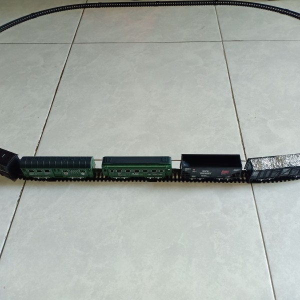 Kereta Api Rail King 19 pcs Hitam