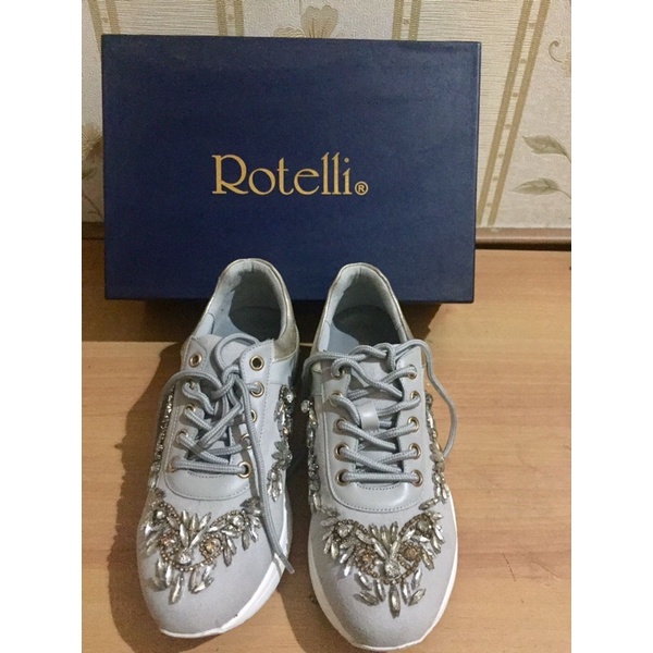 Sepatu sneakers Rotelli