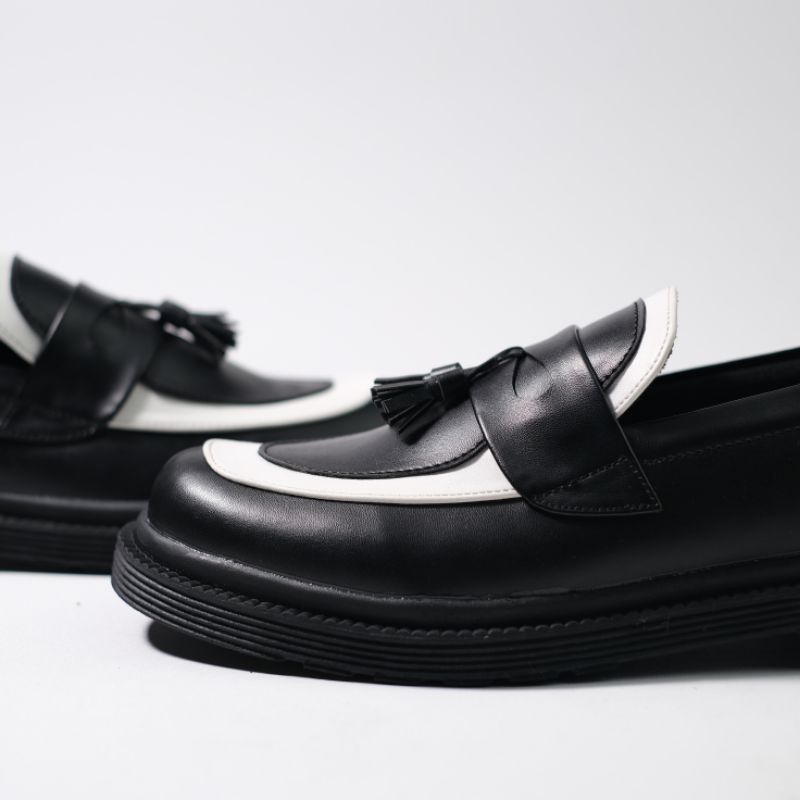 Sepatu Slip on pria &quot;RAFFI MEN&quot; Sepatu slip on pria original/sepatu slip on pria casual/Sepatu dockmart/sepatu slip on pria hitam/sepatu pria/sepatu pria keren/sepatu pria slip on formal/sepatu pria slip on loafers/