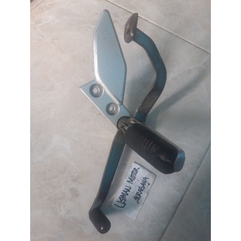 Footstep foot step pijakan kaki depan kiri vixion original