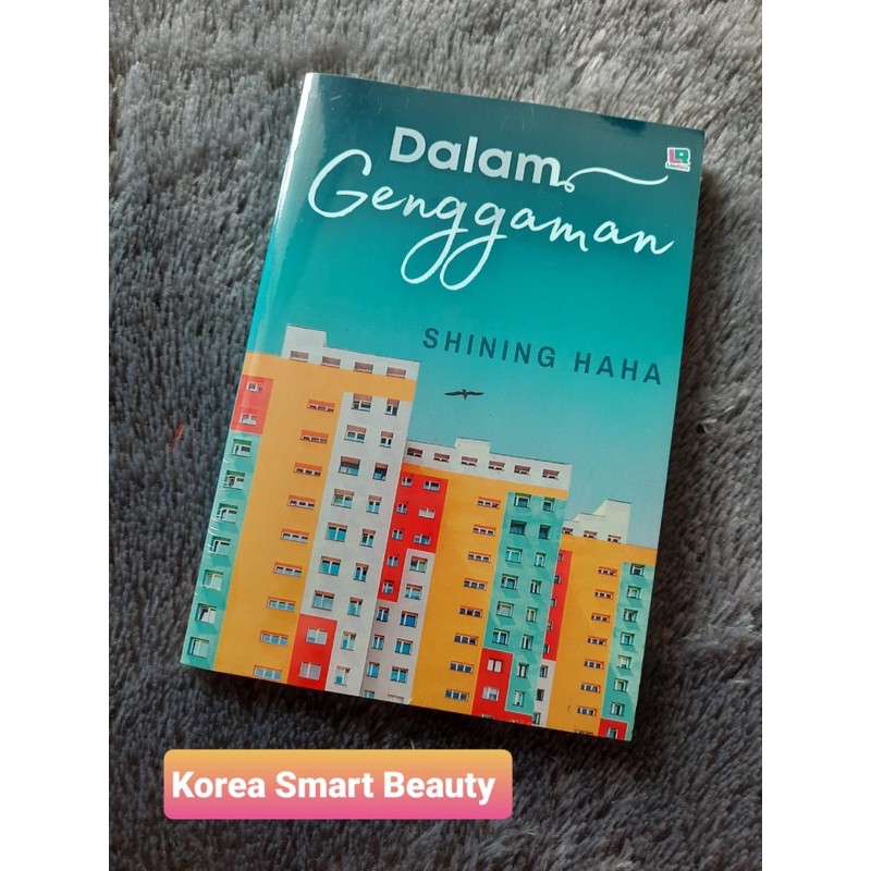 Novel Dalam Genggaman - Shining Haha