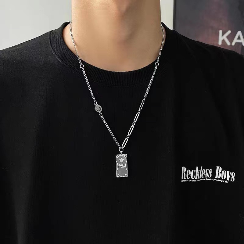 Jepang dan Korea gaya pribadi hip hop titanium steel kalung pria dan wanita yang sama gaya elegan pa