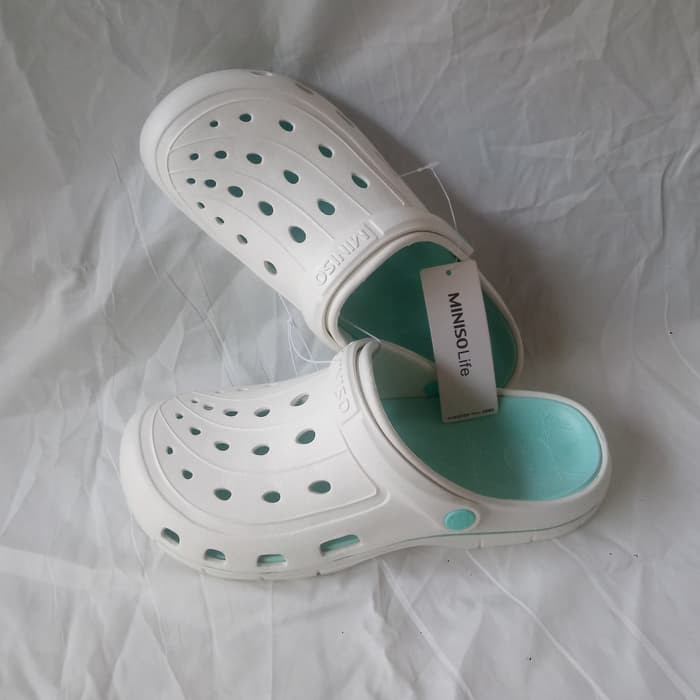 Promo sandal wanita putih perawat garden clogs miniso