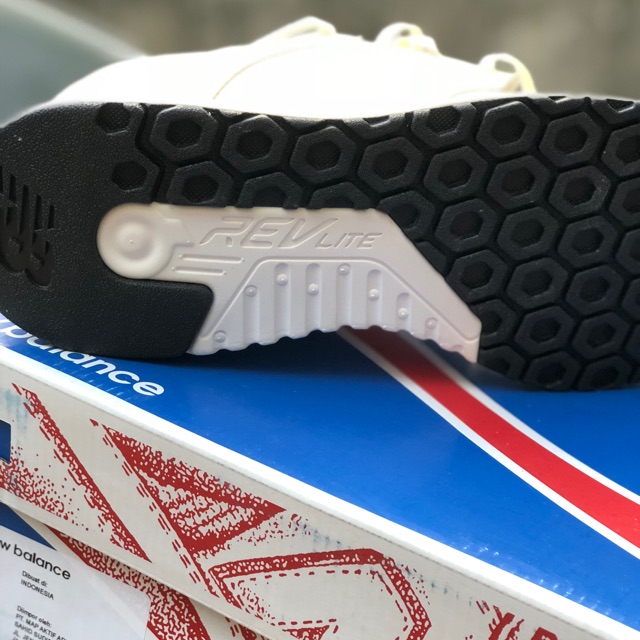 New Balance 247. White