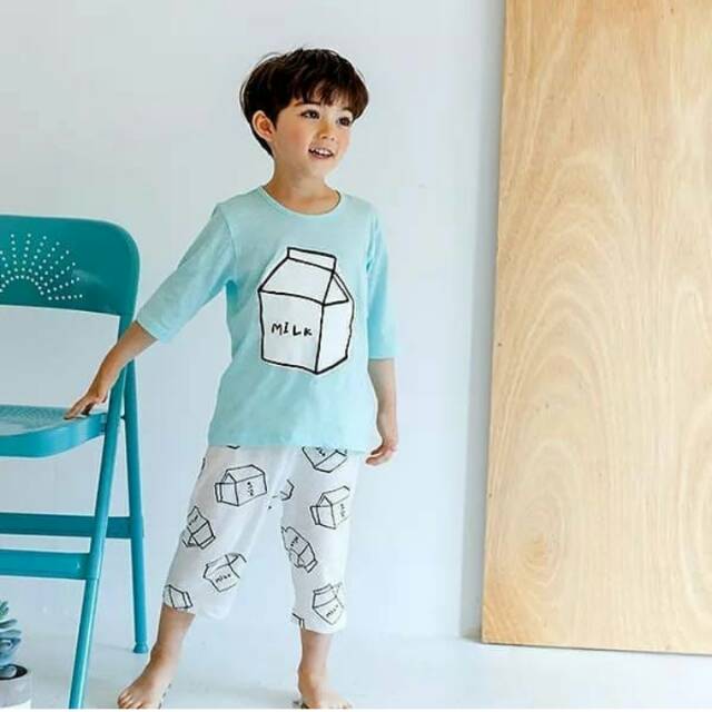 Piyama unifriend 7/8 size 100