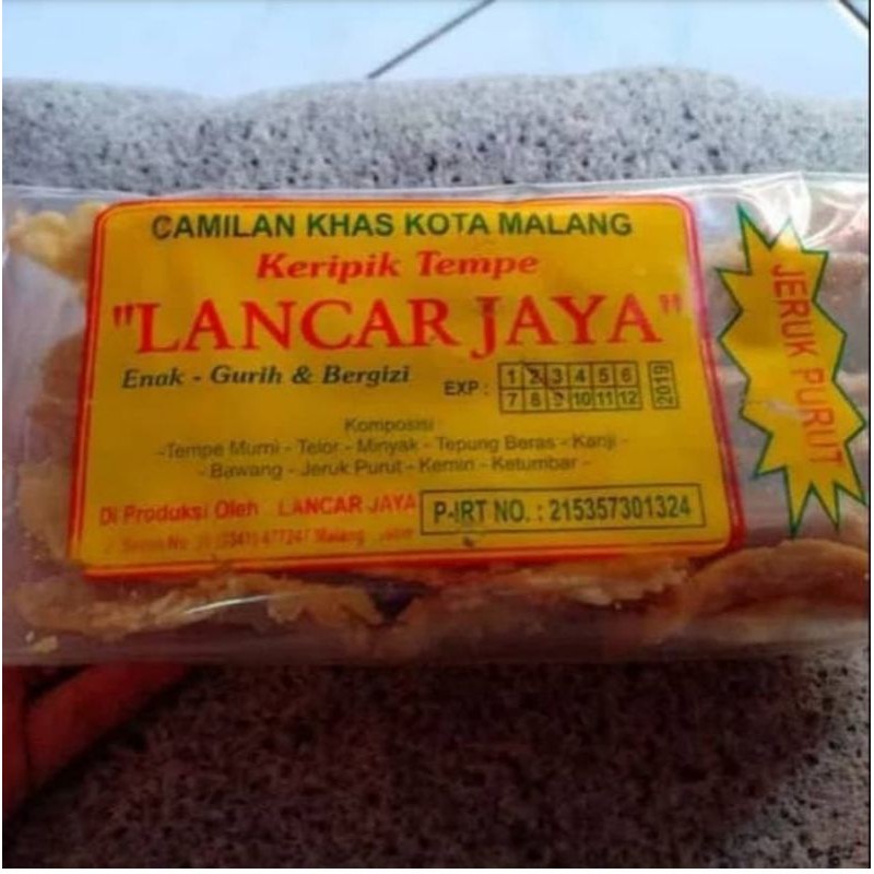 

Keripik tempe original (rasa jeruk purut) Lancar Jaya khas Malang