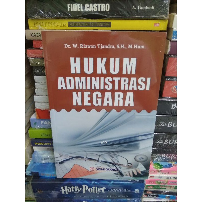 Hukum Administrasi Negara - Dr.W. Riawan Tjandra
