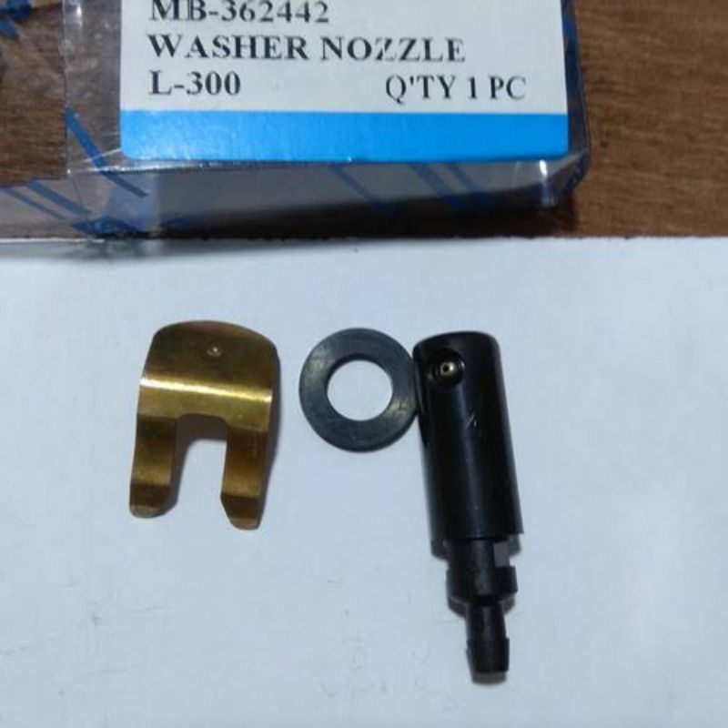 Wiper nozzel semprotan air L300