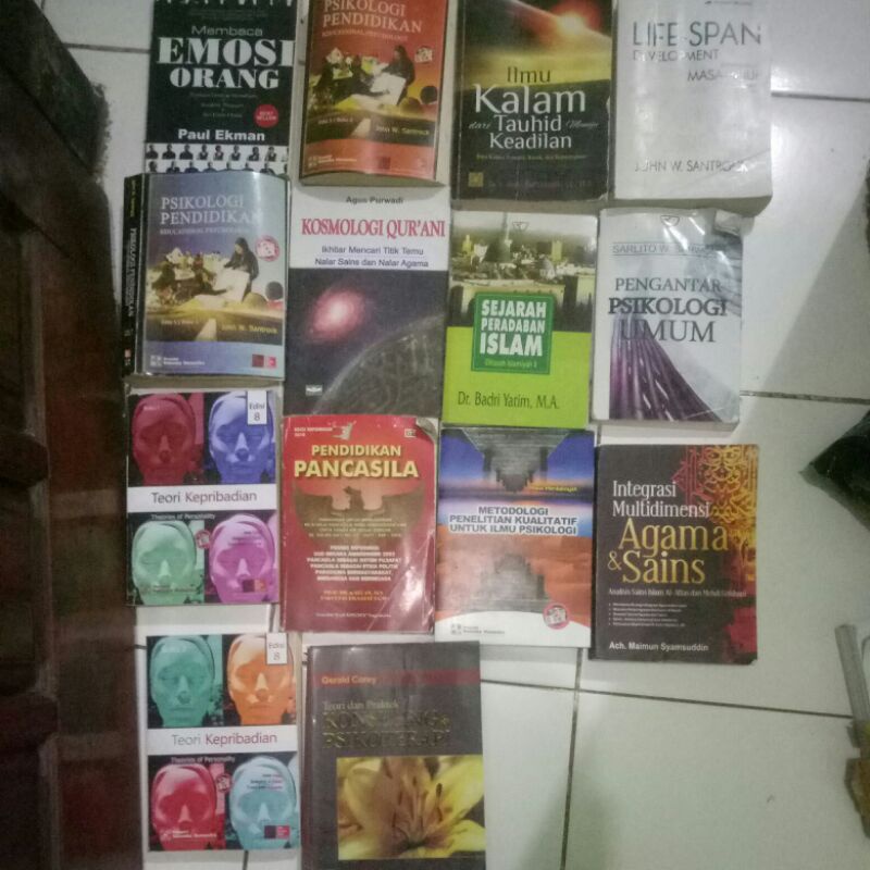 

buku bekas hanya 25000 satu buku