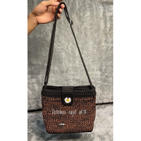 TAS RAJUT SANDANG BAHU WANITA PENUTUP MOTIF BUNGA