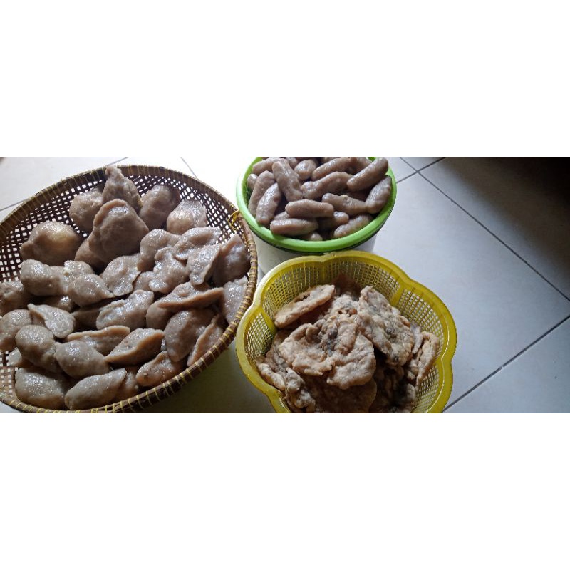 

PEMPEK PALEMBANG paket 50k ikan tenggiri