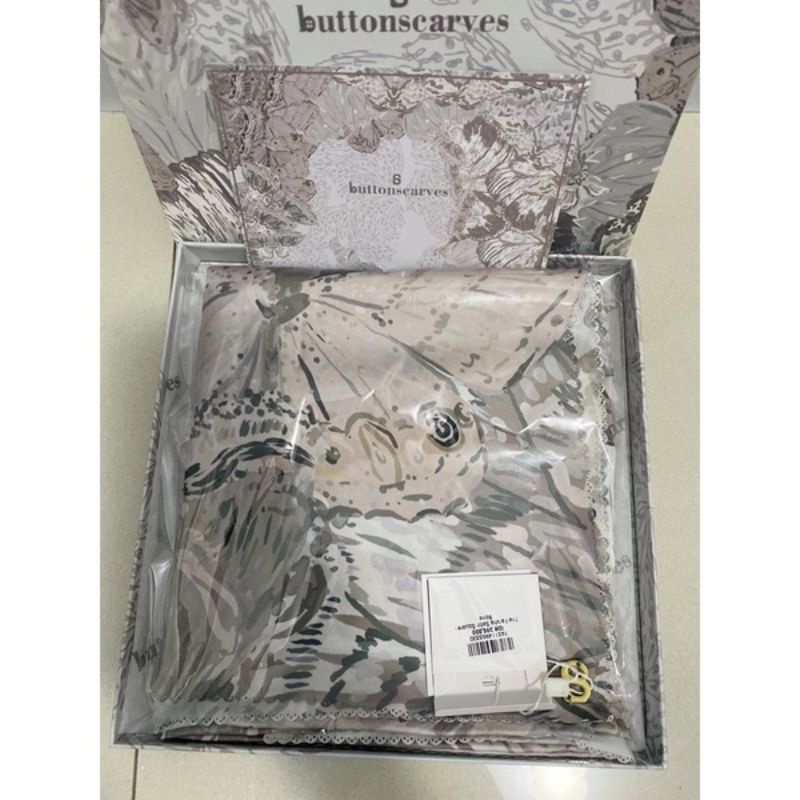 preloved buttonscarves satin farsha bone