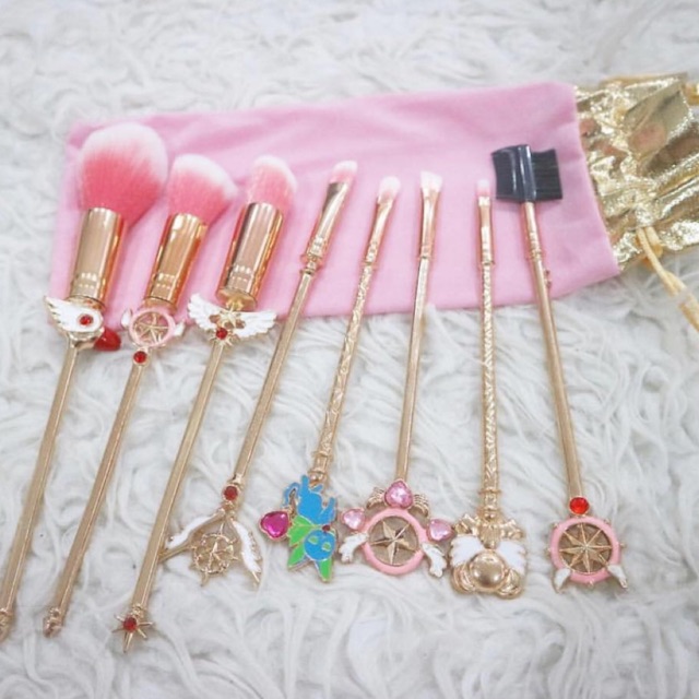 

sailormoon brush