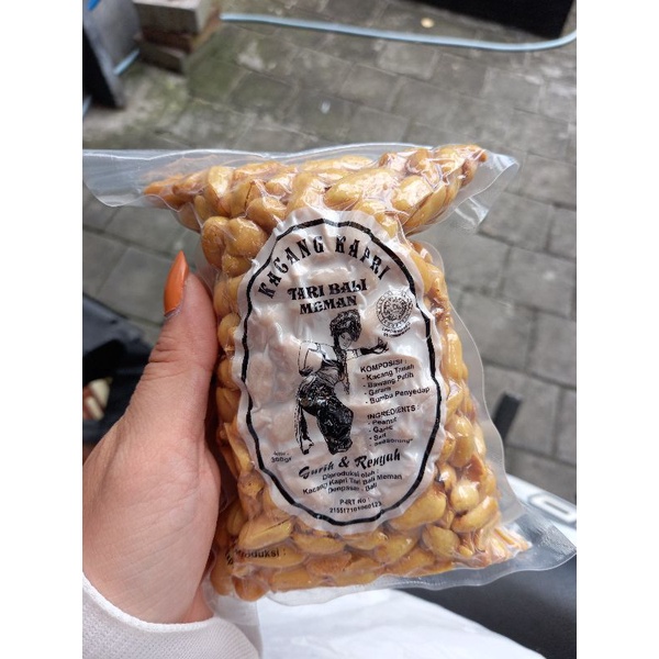 

KACANG KAPRI TARI BALI