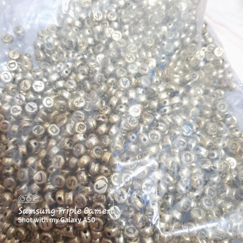 (450gr) Manik Huruf Bulat Kotak Gold Silver (Membeli Berarti Setuju/No Komplain)