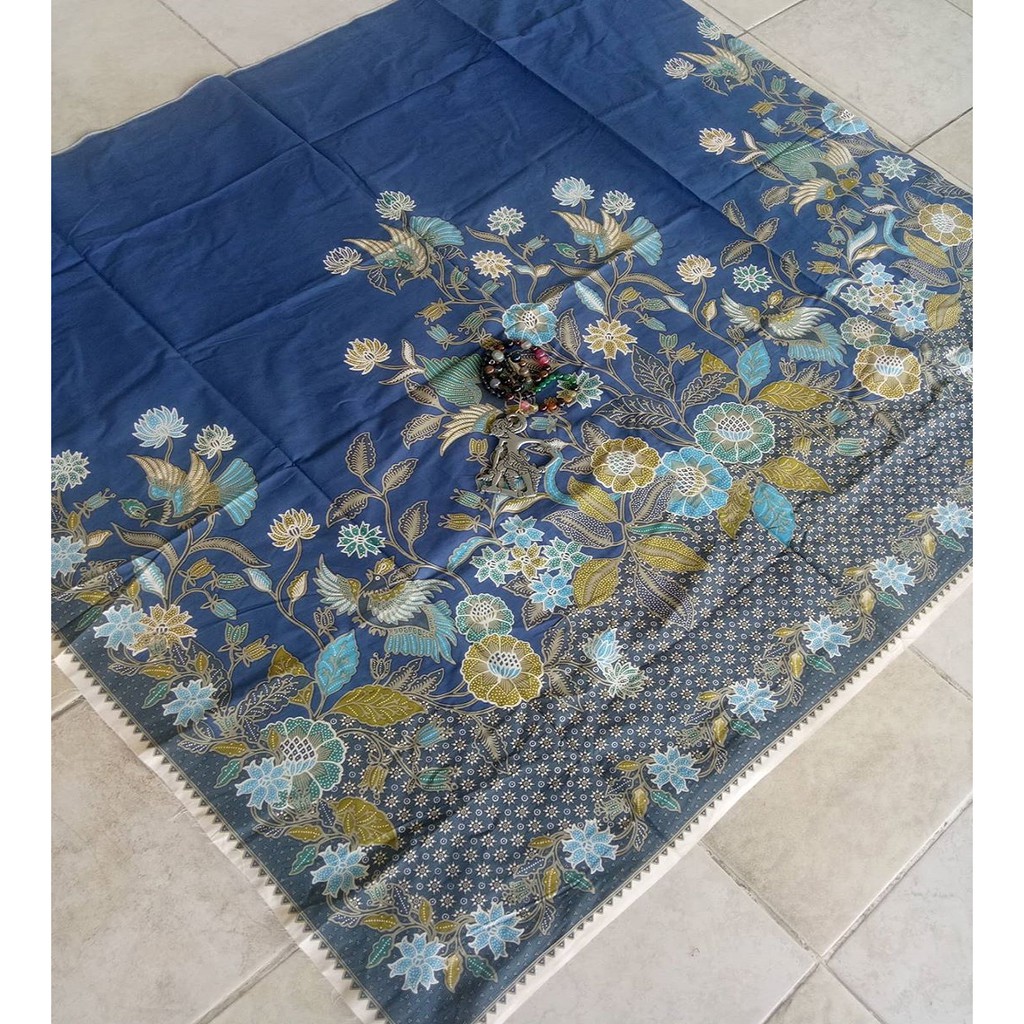 Kain batik solo kembang truntum biru