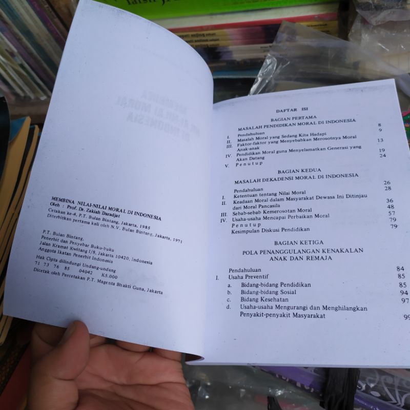 Buku Membina Nilai Nilai Moral Di Indonesia Zakiah Daradjat Shopee Indonesia