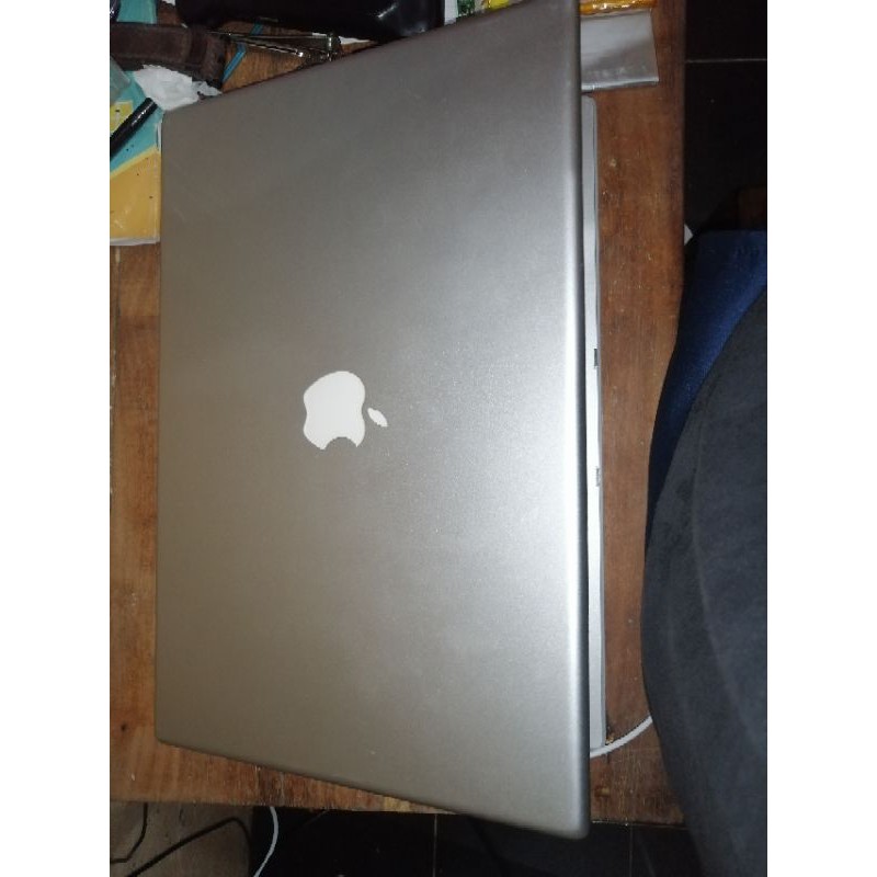 APPLE MACBOOK PRO A1211 15INC SECOND LIKE NEW