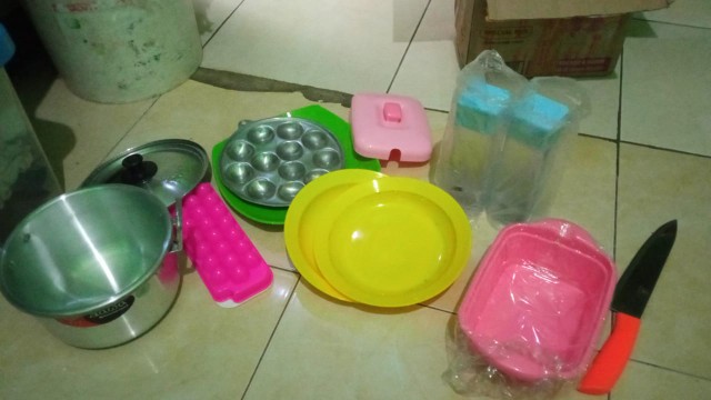 Piring Pelastik Segi/piring Pelastik Tebal/piring Kencana Oishi