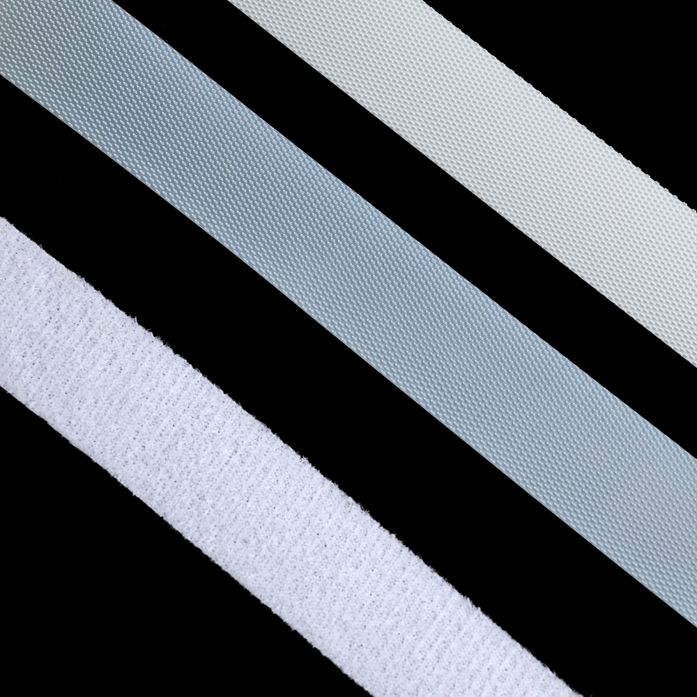 Stiker Tipis Warna Hitam / Putih Ukuran 6 / 8 / 20mm untuk Aksesoris Pakaian DIY