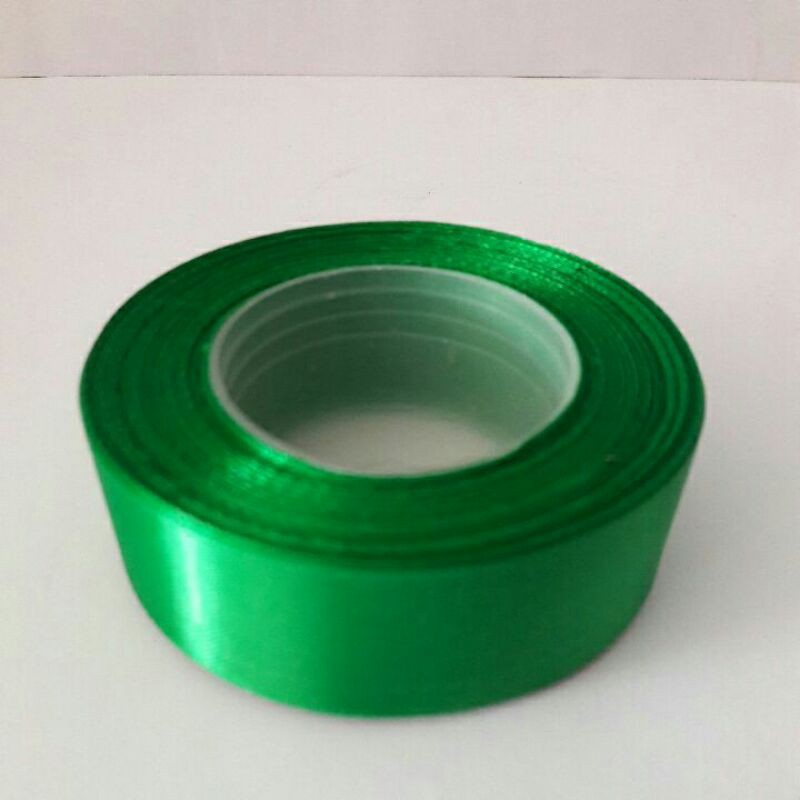 

Pita Hijau Lebaran / Pita satin 1 ' (2.5 cm)