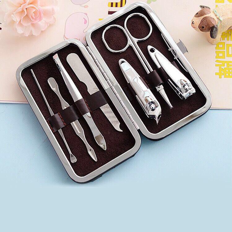 Peralatan Menicure 7in1 Mini Stainless Stell Gunting Kuku Portable Tools Set Dengan Dompet