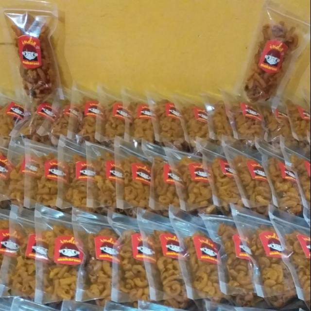 

Makaroni Pedas Level 0-2 Aneka rasa ( Isi 25 bungkus ). Murah, nagih dan untuk dijual lagi