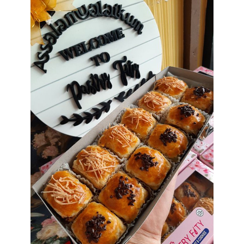 

Bolen Coklat Mix Keju