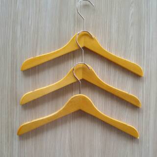 Hanger kayu  anak natural gantungan baju kayu Shopee  