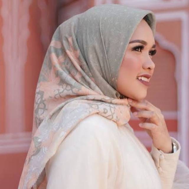 Buttonscarves Maharani Lime