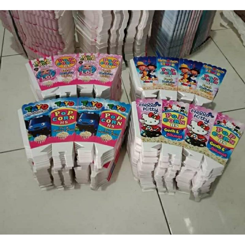 

KOTAK POPCORN-JAGUNG POPCORN/KERTAS POPCORN-JAGUNG POPCORN/WADAH POPCORN UKURAN 12X6CM MODEL TERBARU