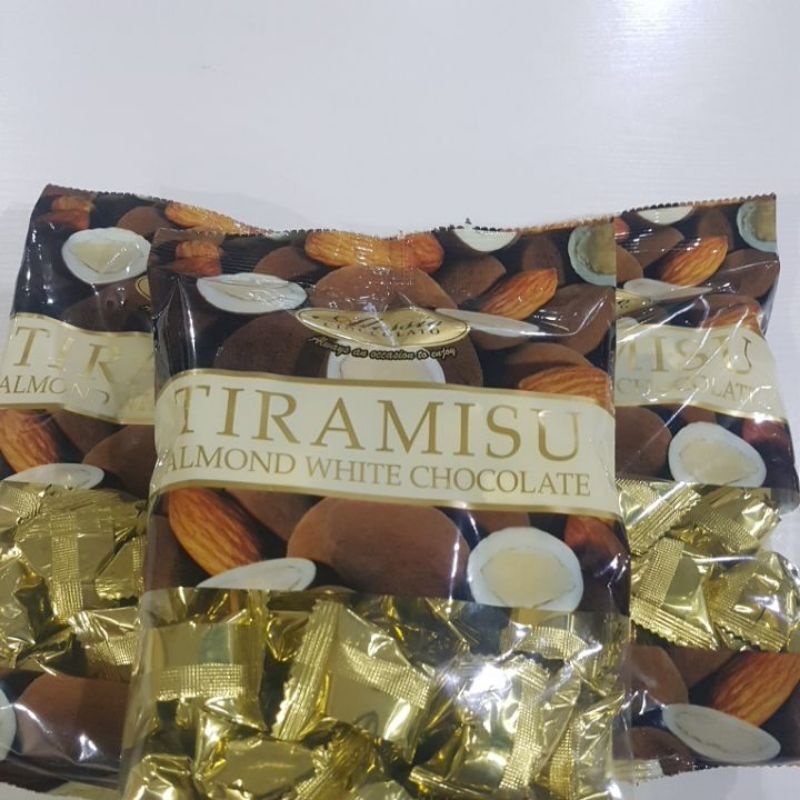 

coklat putih tiramisu almon