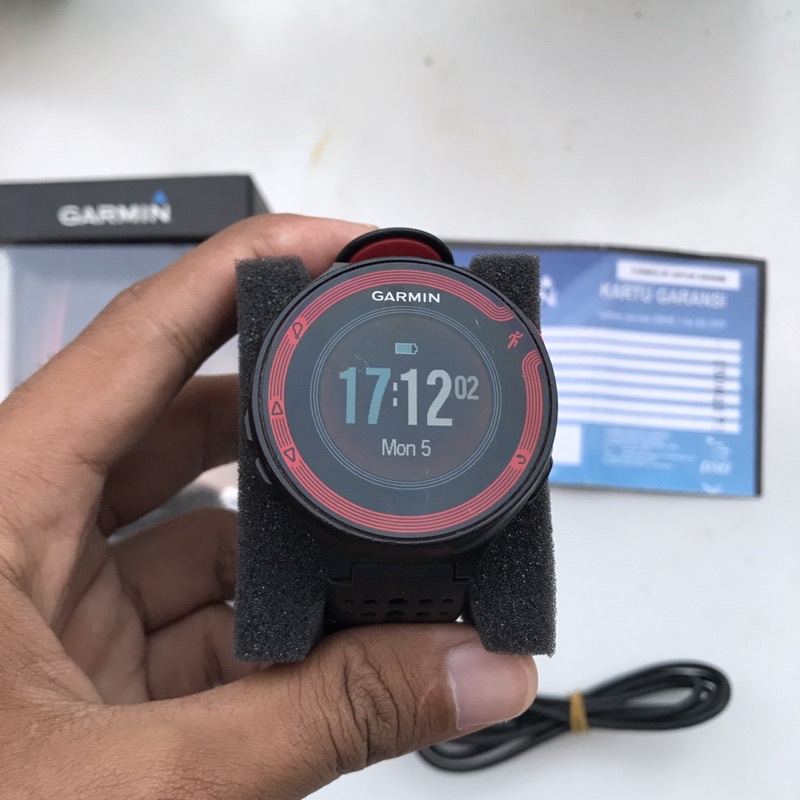 Jam Garmin FR 220 bekas