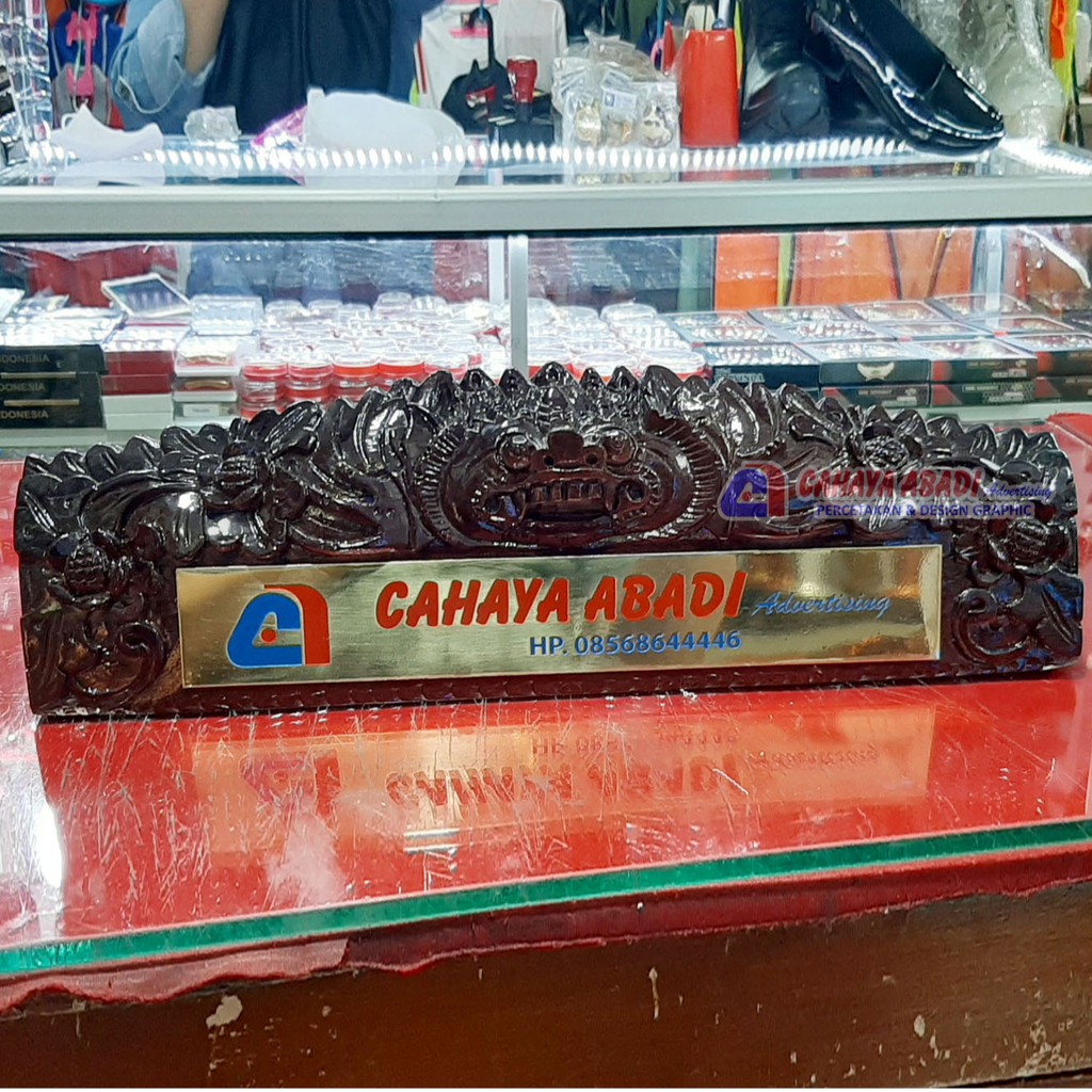 

Papan Nama Meja Kayu