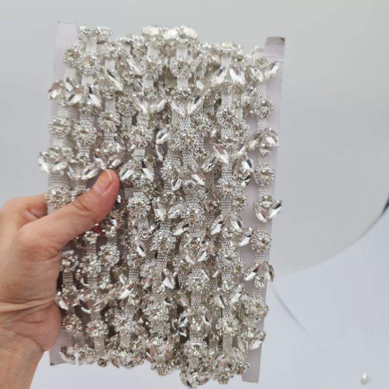 APLIKASI RENDA BERLIAN SWAROVSKI STONE KACA KRISTAL SUPER (CI) per 10cm