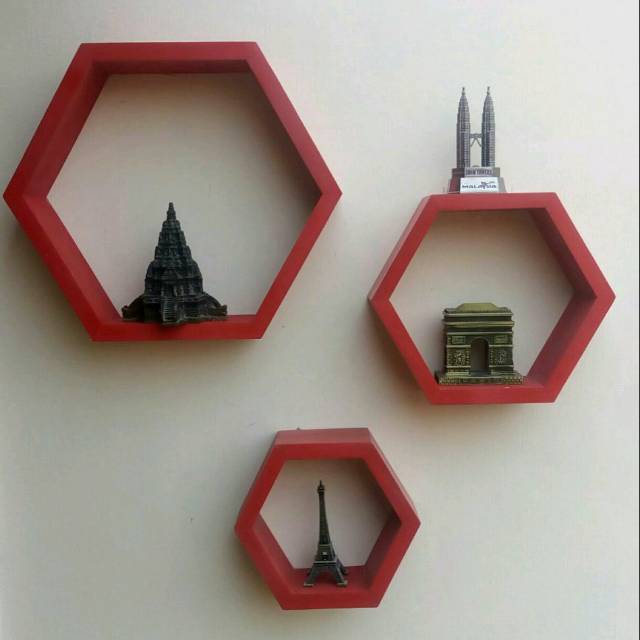 Rak dinding segi enam. Rak kayu