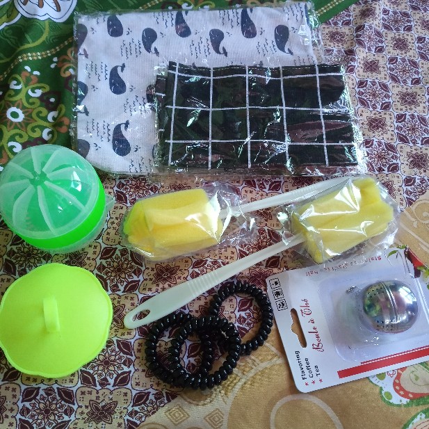 Saringan Teh Dan Kopi Bentuk Bola Stainlees Multifungsi 2.5cm