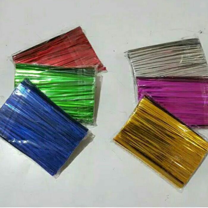 

Tali kawat souvenir / kawat untuk bungkus jajan / kawat souvenir / kawat potongan