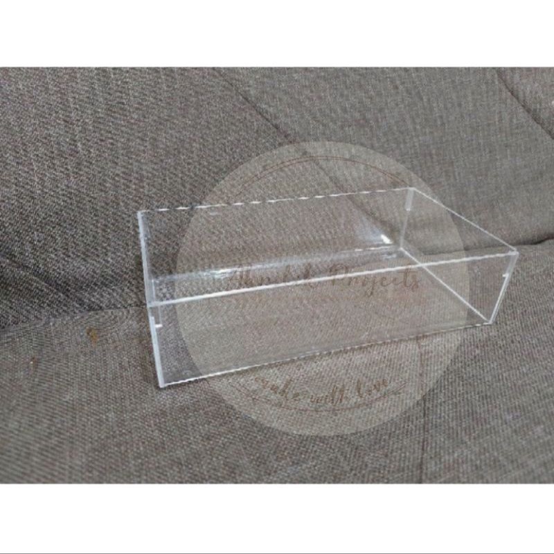 Akrilik Wadah serbaguna / boks obat / kotak penyimpanan / kotak uang Ukuran  20x10x5 cm