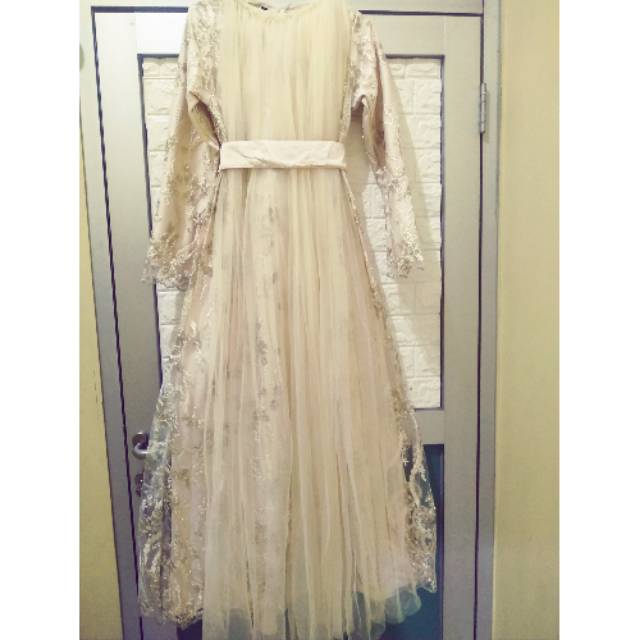 Zazzu dress in cream dari dealova. Id