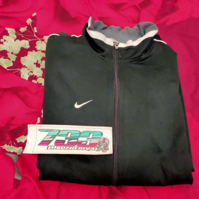 Track top new Nike
