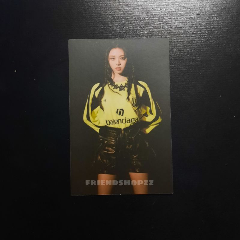 (BOOKED) PHOTOCARD/PC HIDDEN CARD/HC YUNA ITZY - GUESS WHO PRE-ORDER BENEFIT/POB JYP
