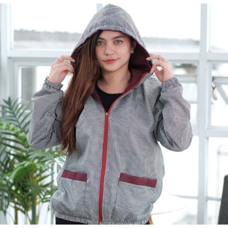 Jaket Wanita Valencia Jaket Hoodie Wanita Jaket Bolak Balik Terbaru ini