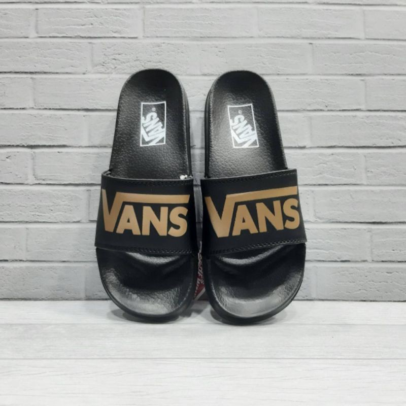 RESTOCKSENDAL VANS FONT HITAM GOLD