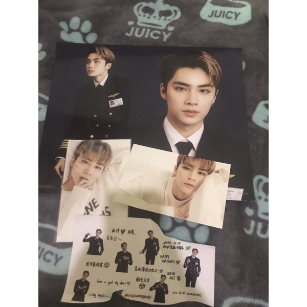 SEASON GREETING 2022 WAYV XIAOJUN DEJUN