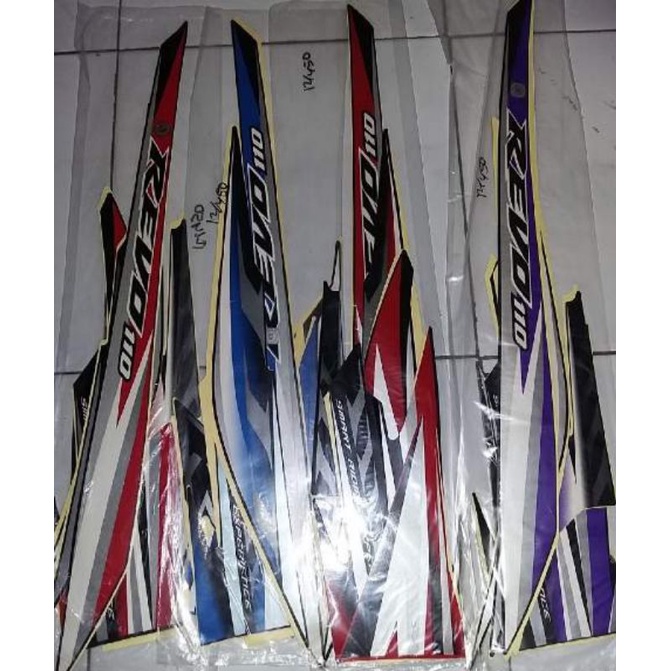 (siap kirim) striping sticker motor honda Revo velg Jari-Jari 2011 karbu