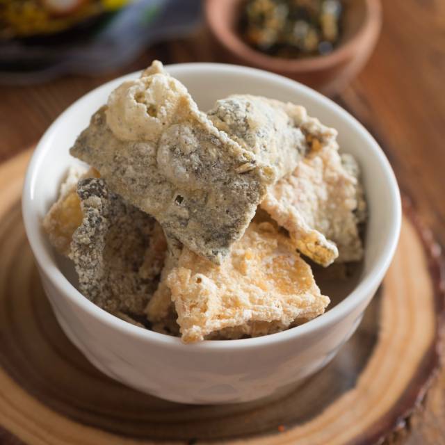

Crispy Salmon Skin / Kerupuk kulit salmon original