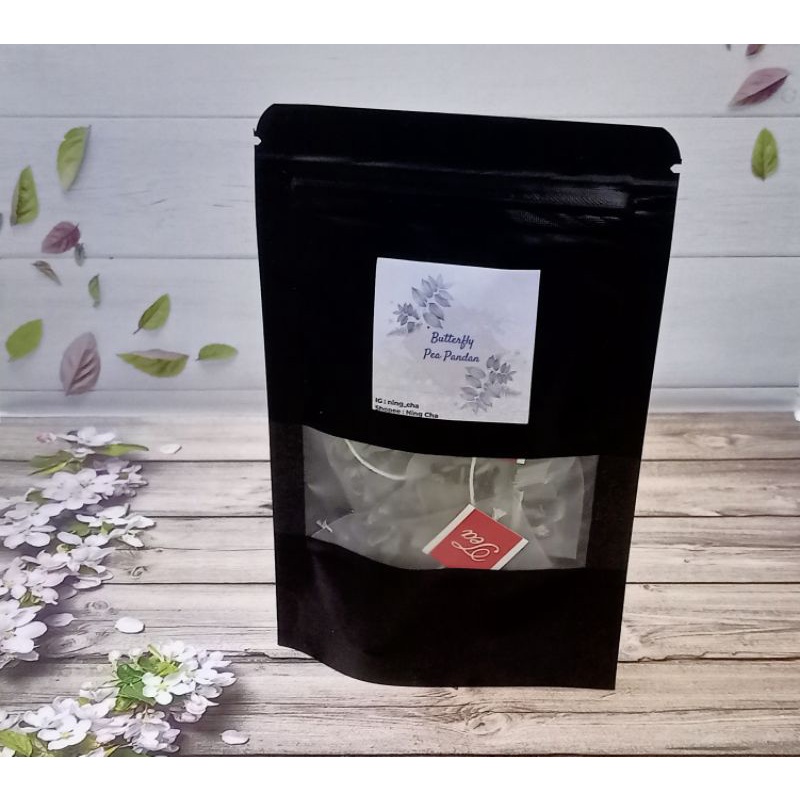 

Tea Blend | Teh Bunga Telang Pandan | Butterfly Pea Tea with Pandan Leaves (4 kantong teh @2gr)
